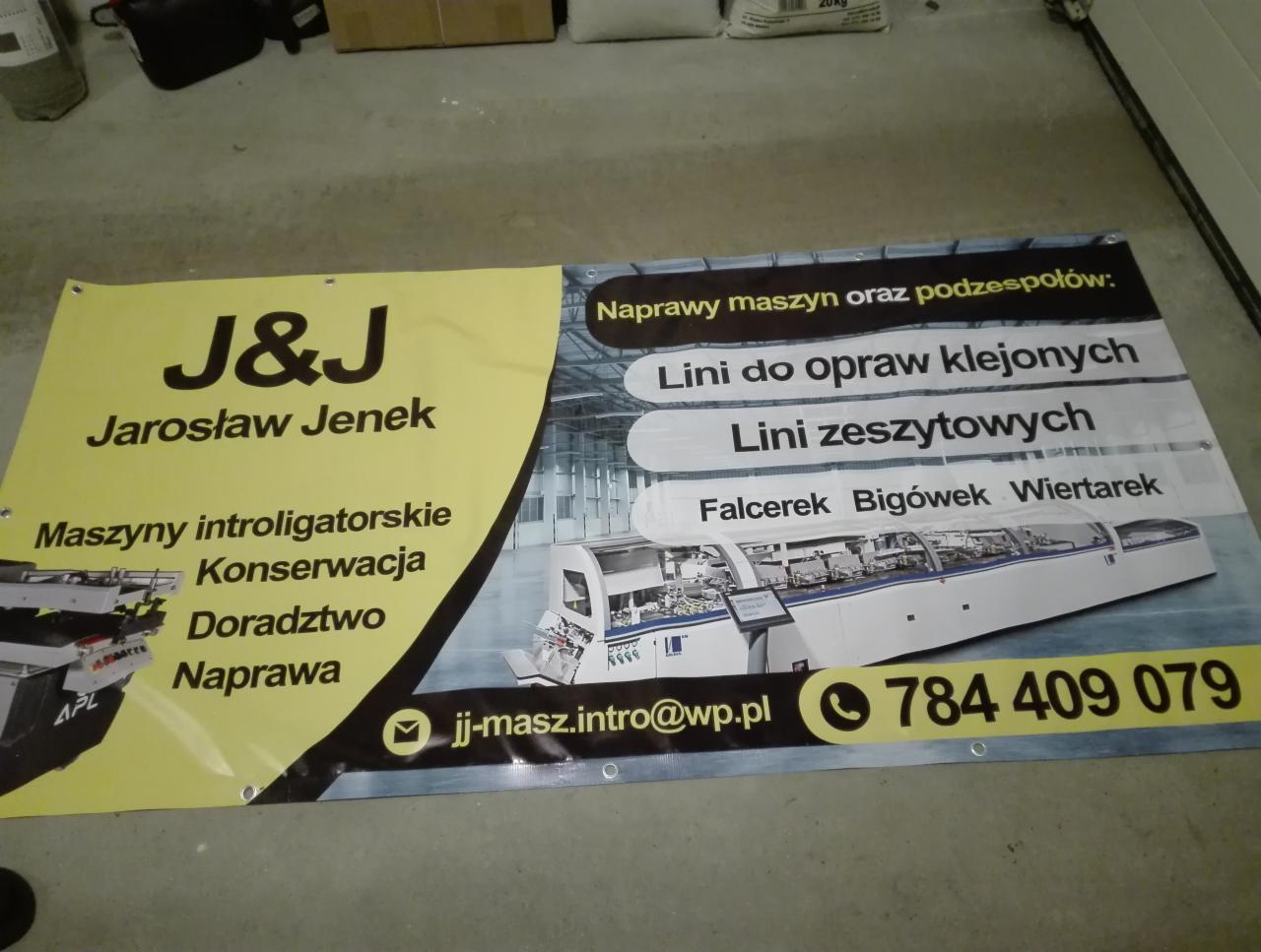Baner reklamowy firmy J&J Jarosław Jenek oferującej naprawy maszyn introligatorskich, konserwację, doradztwo i naprawę, z wyszczególnieniem linii do opraw klejonych i zeszytowych, falcerek, bigówek...