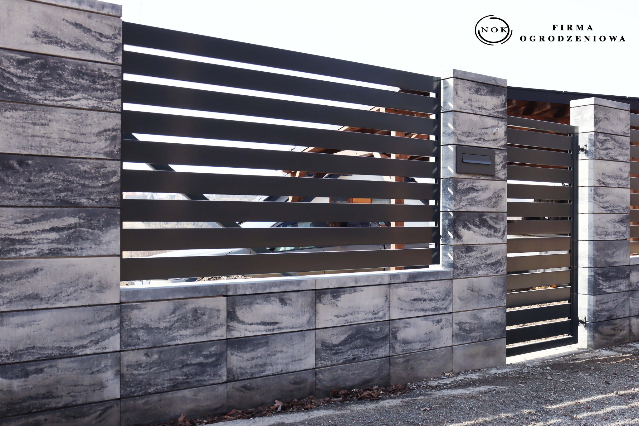 Bloczki Roma Horizon, onyx. Przęsło palisadowe pod wymiar, z profilem 10x2 cm, prześwit 2,5 cm