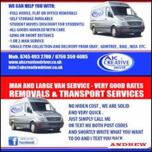 Reklama firmy oferującej usługi transportowe i przeprowadzki z wykorzystaniem busów, z widocznymi numerami telefonów, adresem strony internetowej i logiem firmy na tle graficznym z dwoma busami.