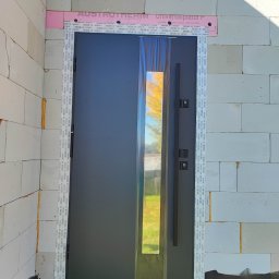 "MEGA STOLAR" Okna Drzwi - Świetna Wymiana Drzwi w Bloku w Jaśle