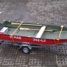 Produkcja łodzi ratunkowych.