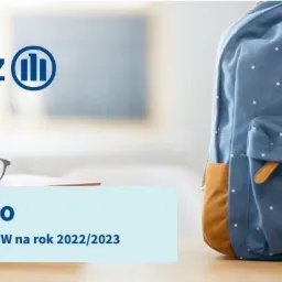 Reklama ubezpieczenia grupowego NNW dla dzieci Allianz: jabłko w okularach, plecak z przyborami szkolnymi, logo firmy i hasło reklamowe na jasnym tle.