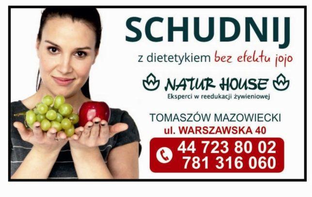 Uśmiechnięta kobieta trzymająca w dłoniach kiść zielonych winogron i czerwone jabłko na tle reklamy usług z zakresu reedukacji żywieniowej i hasłem 'Schudnij bez efektu jojo'.