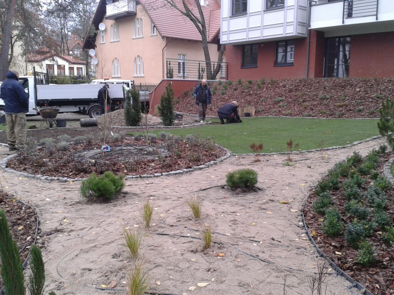 budowa i aranżacja ogrodów i systemów nawadniania