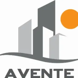 Logo firmy Avente przedstawiające trzy szare, geometryczne budynki pod pomarańczowym słońcem.