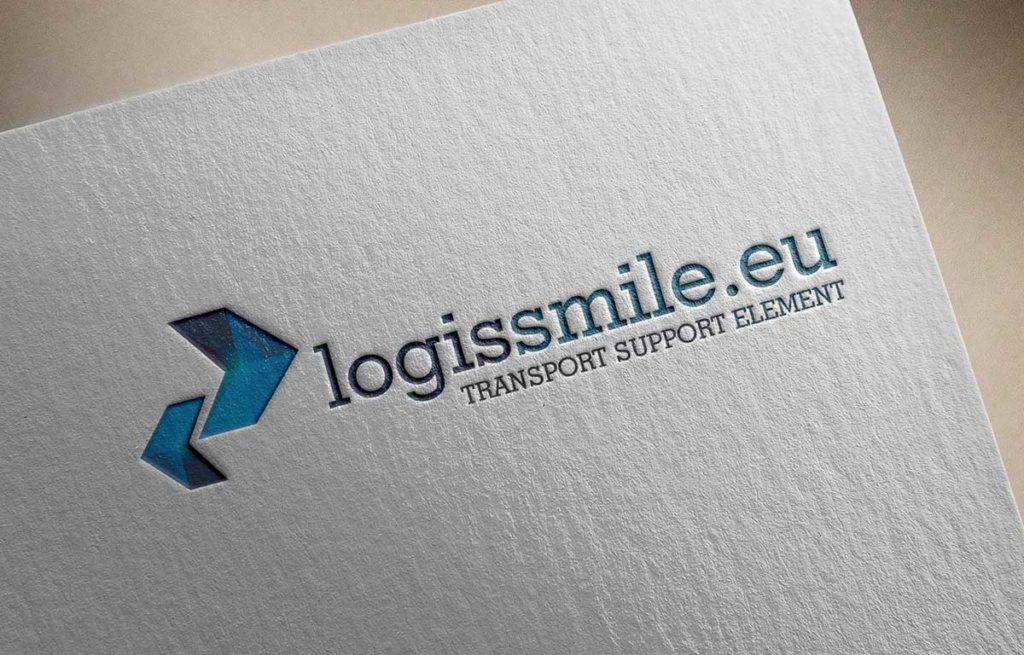 Logo firmy Logissmile.eu z tekstem Transport Support Element, w kolorze niebieskim, umieszczone na teksturowanym, białym tle.
