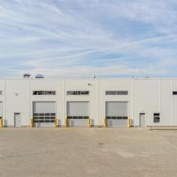 Elewacja hali przemysłowej.