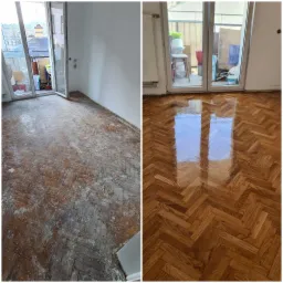 Porównanie stanu podłogi parkietowej przed i po renowacji: po lewej zmatowiona, z resztkami pyłu, po prawej wycyklinowana, błyszcząca, z widocznym wzorem jodełki.