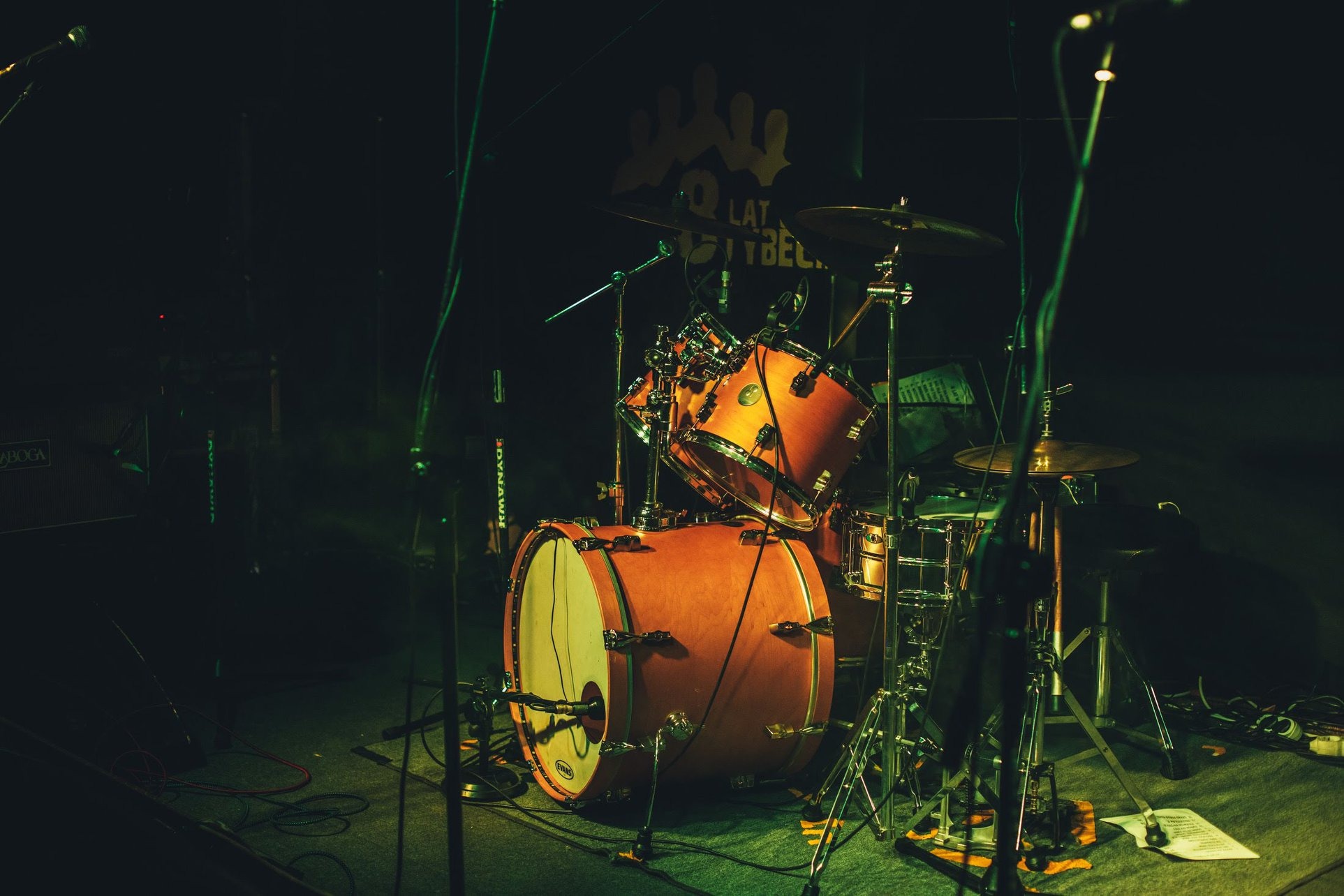 Wynajem mikrofonów i sprzętu nagłośnieniowego