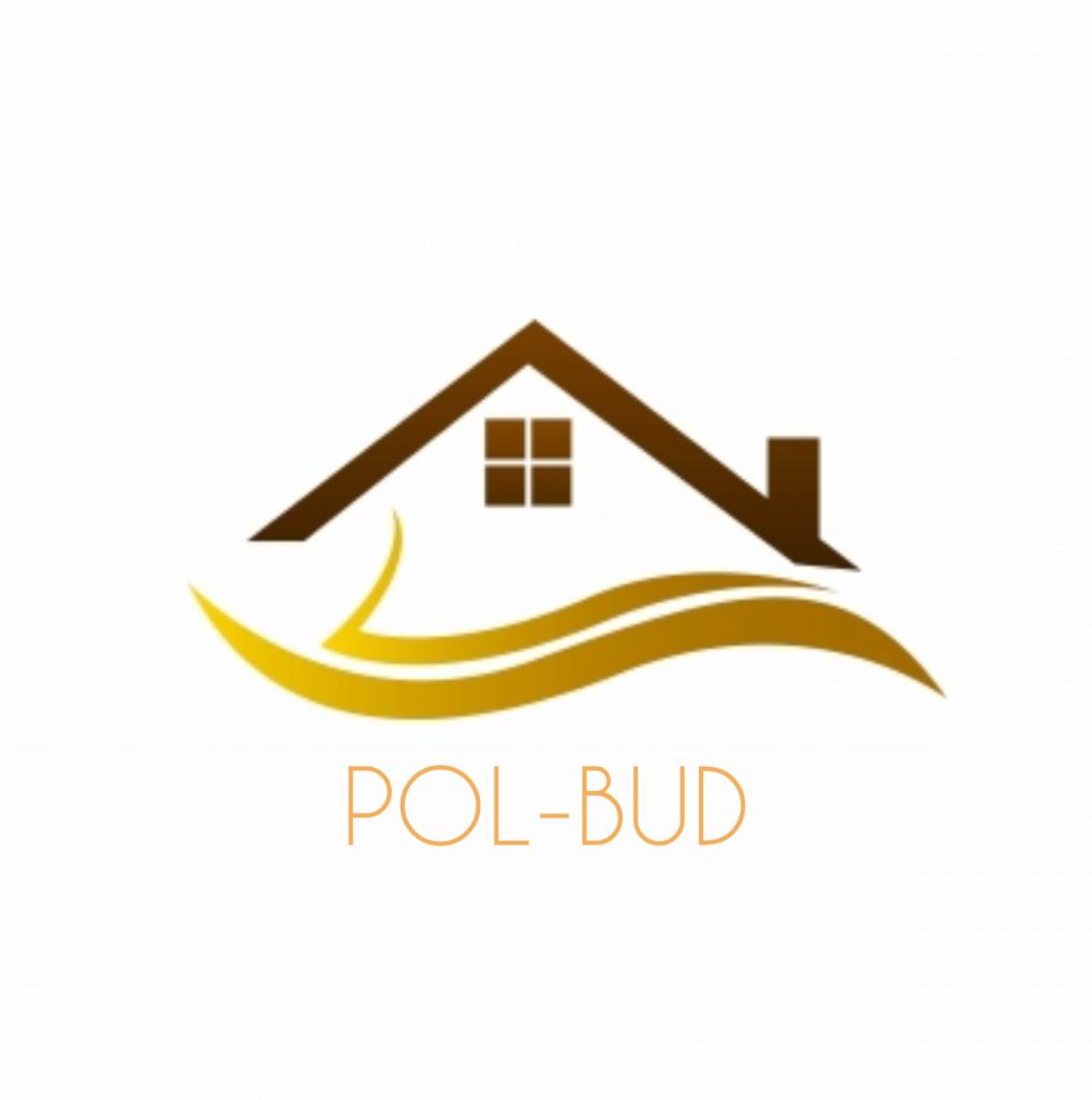 Logo firmy budowlanej POL-BUD z graficznym przedstawieniem domu z brązowym dachem i żółtymi elementami dekoracyjnymi.