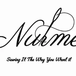 Elegancki, czarno-biały logotyp z igłą wkomponowaną w nazwę firmy i hasłem: 'Sewing It The Way You Want it'.