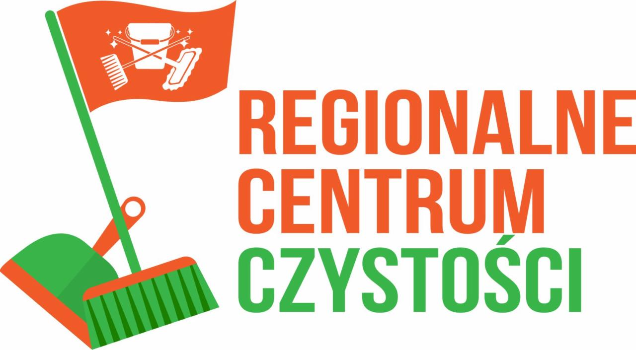Grafika wektorowa z logo firmy sprzątającej: pomarańczowy napis 'Regionalne Centrum Czystości', flaga z ikonami wiadra, mopa i szczotki, zielona zmiotka.