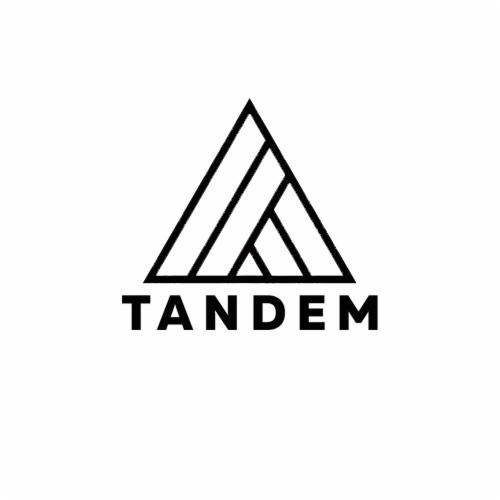 Logo firmy Tandem: czarny trójkąt z ukośnymi liniami wewnątrz, nazwa firmy poniżej.