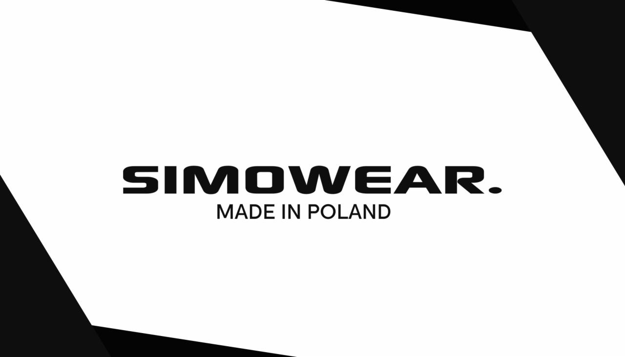 Czarno-białe logo firmy odzieżowej SIMOWEAR z napisem 'MADE IN POLAND' na białym tle z czarnymi elementami graficznymi w rogach.