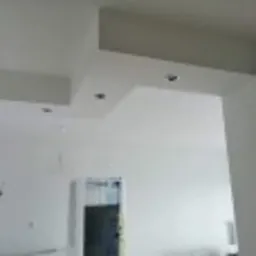 zrobienie zabudowy z płyt gk i podłączenie halogenów