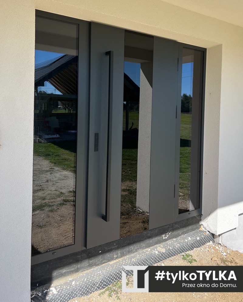 Drzwi wejściowe Czarny Dunajec z montażem