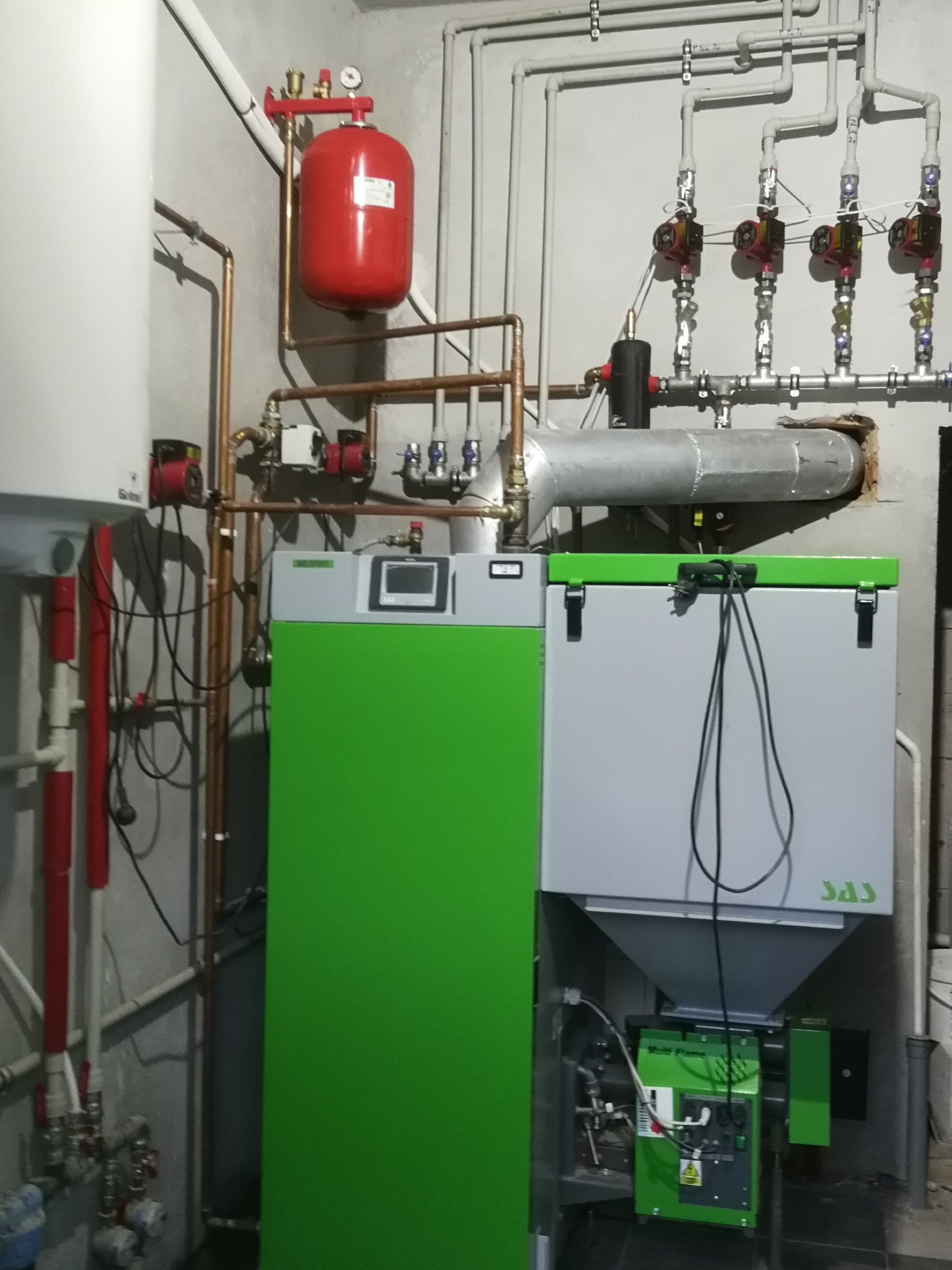 5 obiegów podłogowki z kotłem SAS peletowym