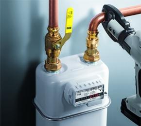 Montaż licznika gazowego na instalacji miedzianej metodą zaprasowywaną