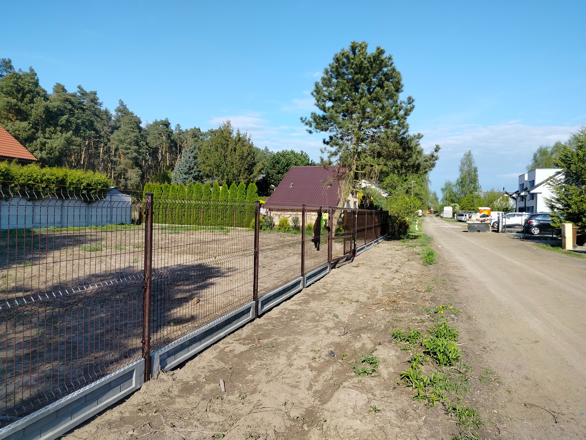 Sprzedaż i montaż ogrodzeń panelowych