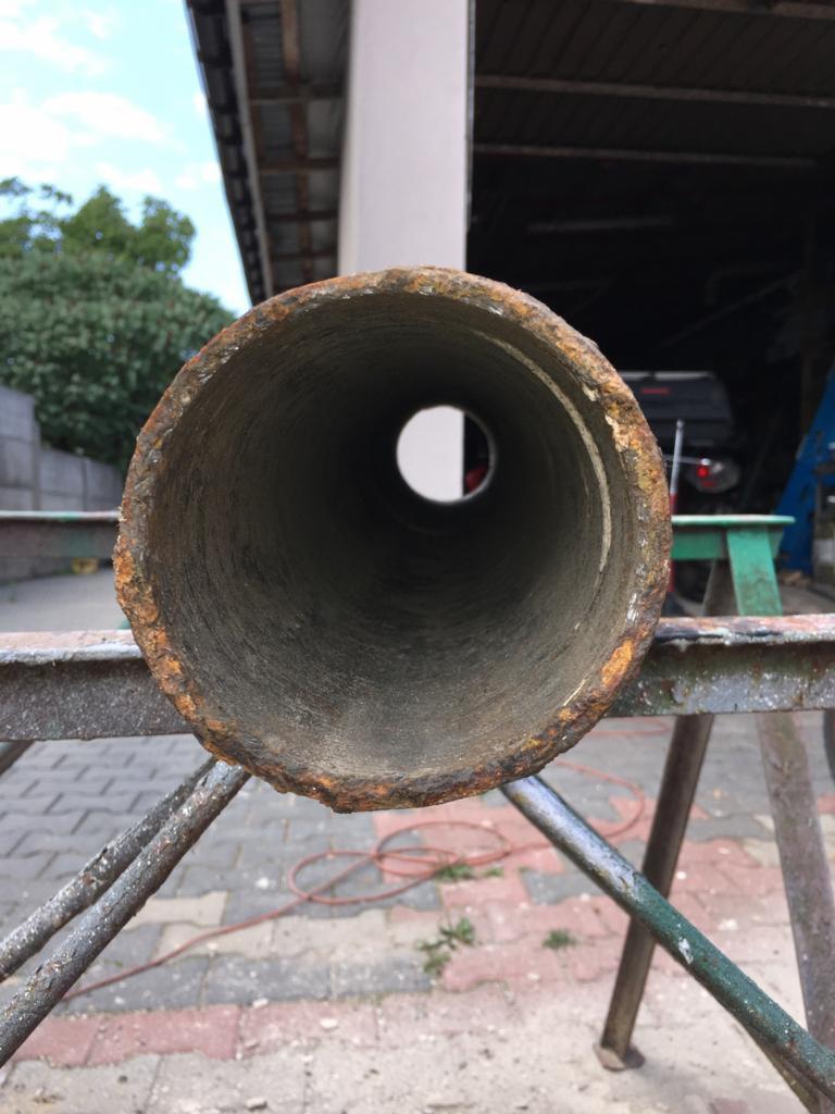 Ta sama rura po użyciu naszego urządzenia Mini Miller