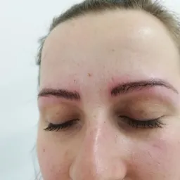 MICROBLADING rekonstrukcja brwi