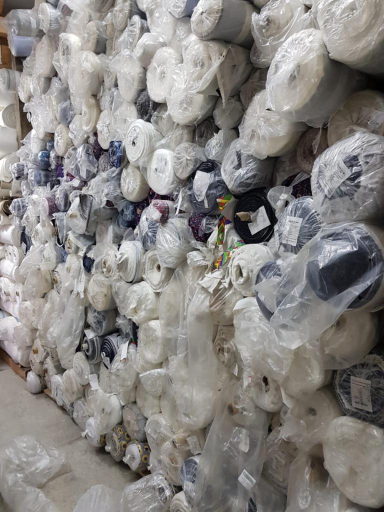 Dzianiny i tkaniny stokowe. Hurt. Detal.