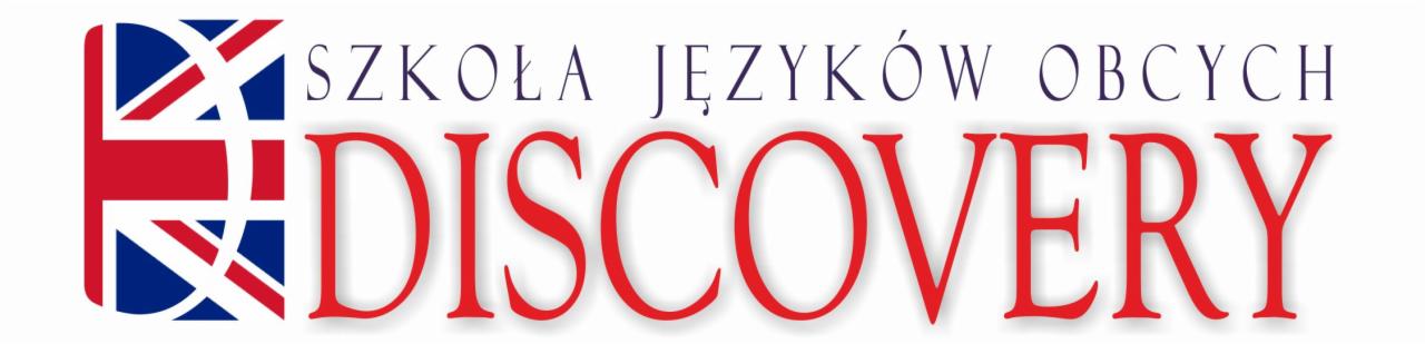 Logo szkoły językowej Discovery z flagą brytyjską i napisem 'Szkoła Języków Obcych' w kolorze granatowym nad czerwonym napisem 'Discovery'.