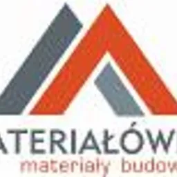 Logo firmy Materiałówka z szarym i pomarańczowym symbolem dachu oraz napisem 'materiały budowlane' pod nazwą.