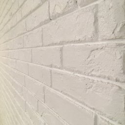 Wardęga Remonty - Cegła własnej roboty malowana