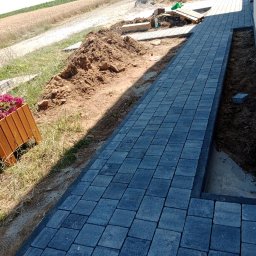 Układanie kostki brukowej Żmigród 3