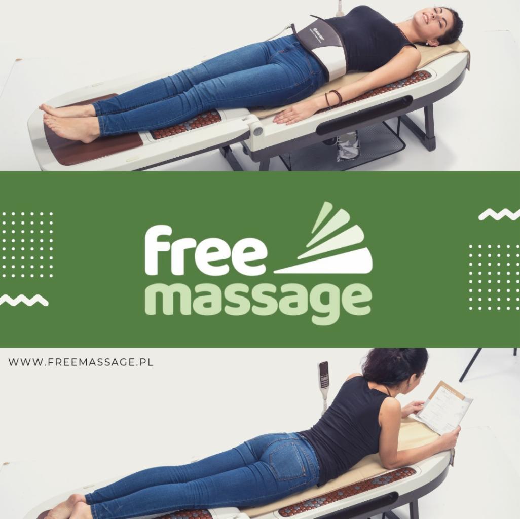 Kobieta relaksuje się na specjalistycznym łóżku do terapii termicznej z pasem grzewczym, czytając dokument.