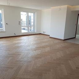 Hoton Design Robert Urbański - jodełka,Alabastro , Jawor , realizacja Hoton