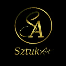 Złote litery 'SA' splecione w okręgu nad napisem 'SztukArt' na czarnym tle, elegancki projekt.
