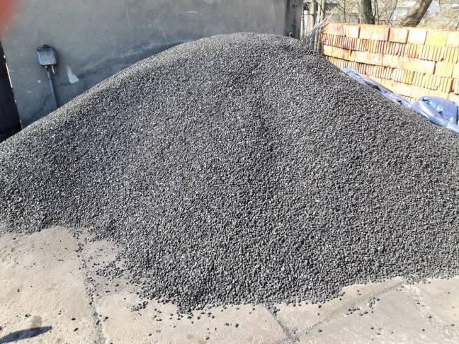 Oferujemy szeroki asortyment opału w konkurencyjnych cenach.