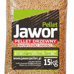 Worek 15kg z pelletem drzewnym Jawor z widocznymi parametrami jakościowymi, takimi jak wartość opałowa, zawartość popiołu i wilgotność.