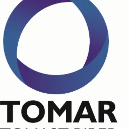 Logo firmy TOMAR Tomasz Biber z abstrakcyjnym symbolem w kształcie okręgu w odcieniach niebieskiego i fioletu.