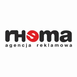 Logo agencji reklamowej 'Rhoma' z charakterystycznym czerwonym elementem w literze 'o', poniżej czarny napis 'agencja reklamowa'.