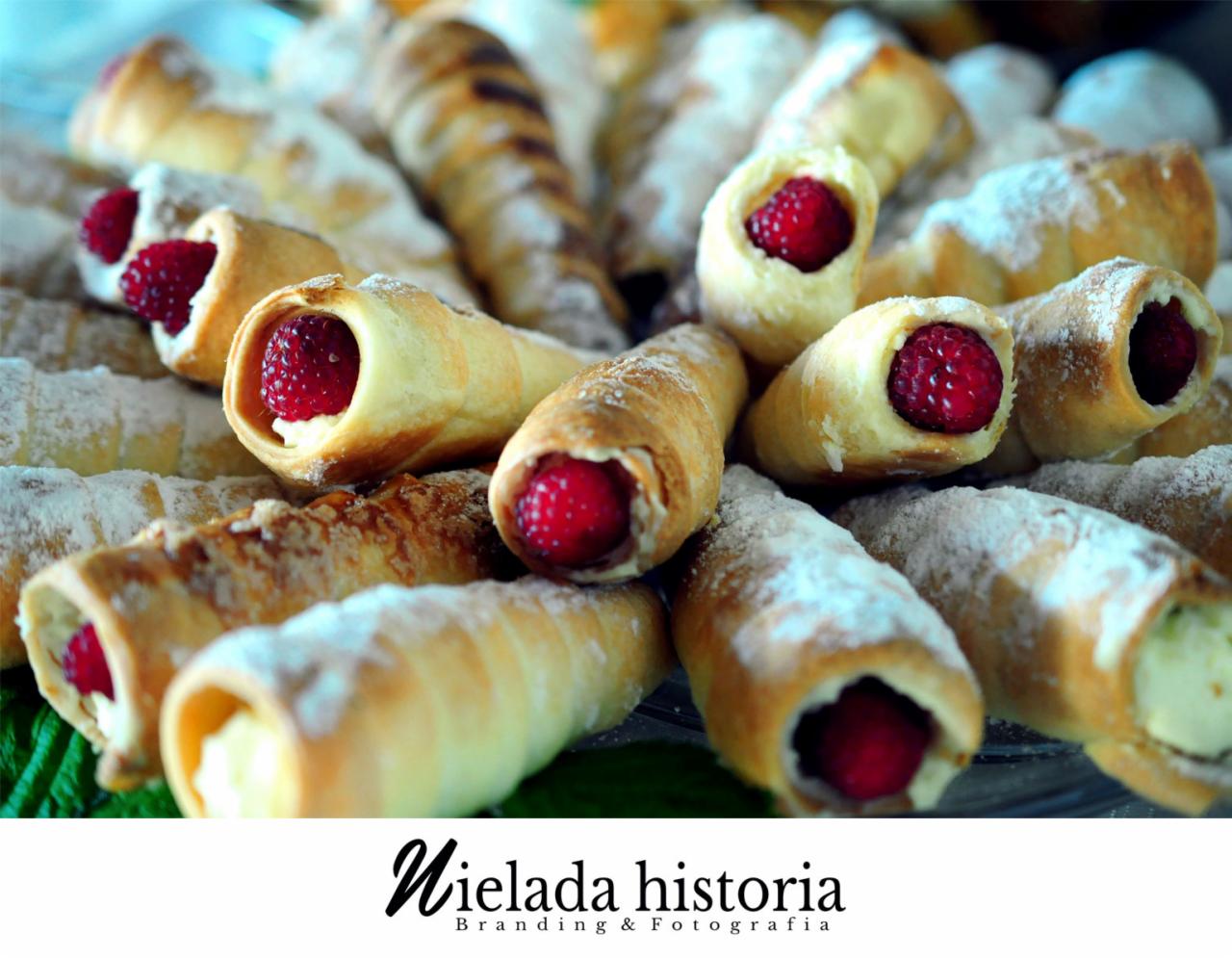 Fotografia kulinarna - Słodki bukiet na talerzu