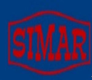 Niebieskie tło z czerwonym logo SIMAR w obrysie prostokąta z zaokrąglonymi rogami.
