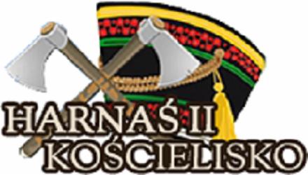 Logo Harnas II Kościelisko, przedstawiające skrzyżowane ciupagi na tle góralskiego kapelusza z pomponem.