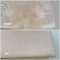 Kadr dzielony poziomo: górna część przedstawia beżowy materac z widocznymi plamami i zabrudzeniami, podpisany 'przed'; dolna część pokazuje ten sam materac po czyszczeniu, bez plam, podpisany 'po'.