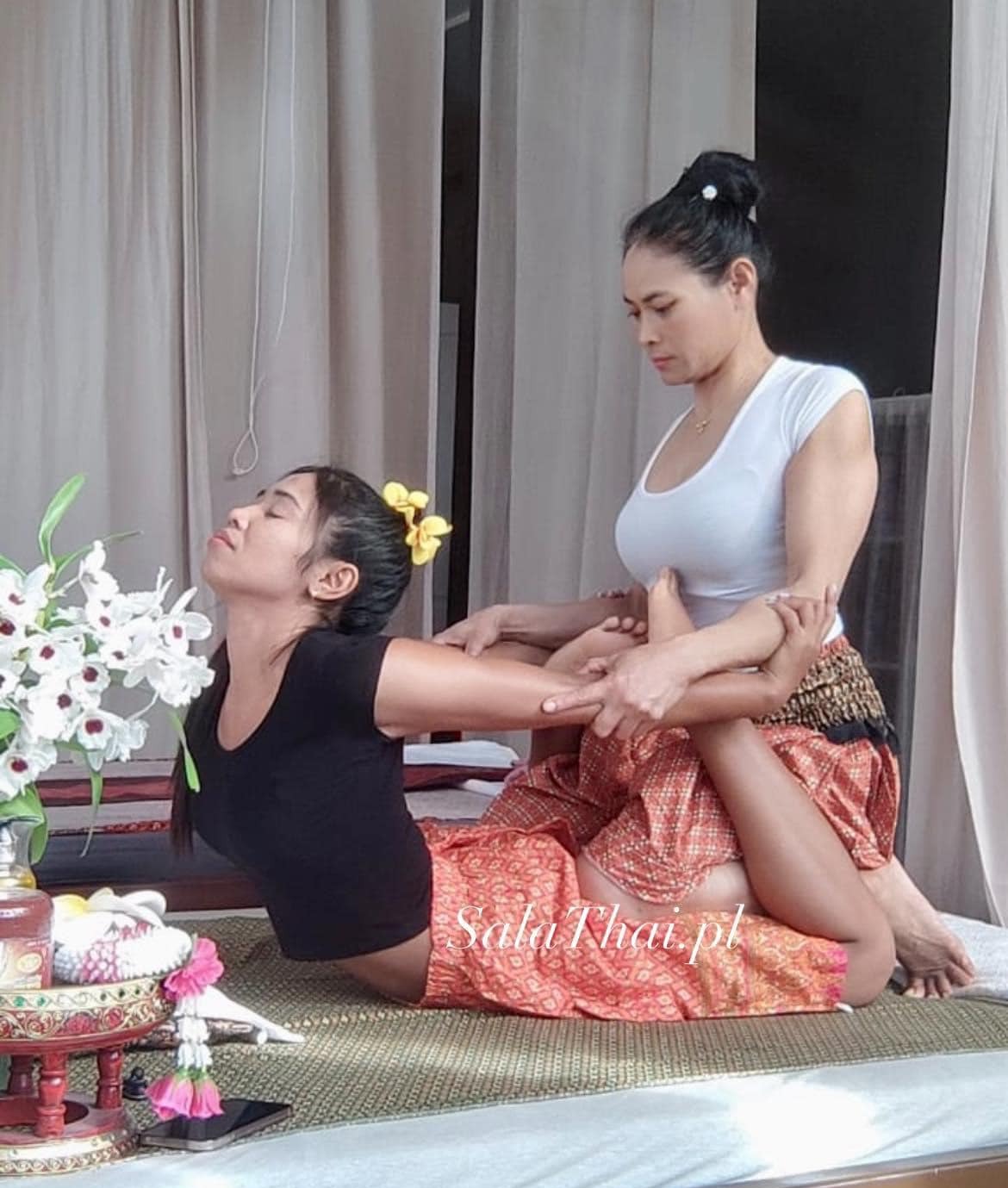 Masaż rozluźnia blokady, zapewniając bardziej luźne stawy, lepszą równowagę mięśni i podwyższoną energię.