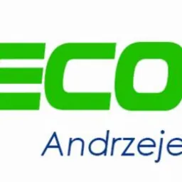 Logo firmy ECOVOLT Andrzejewski Marcin z zielono-niebieskim symbolem EV i nazwą firmy w kolorze zielonym, umieszczone na białym tle.