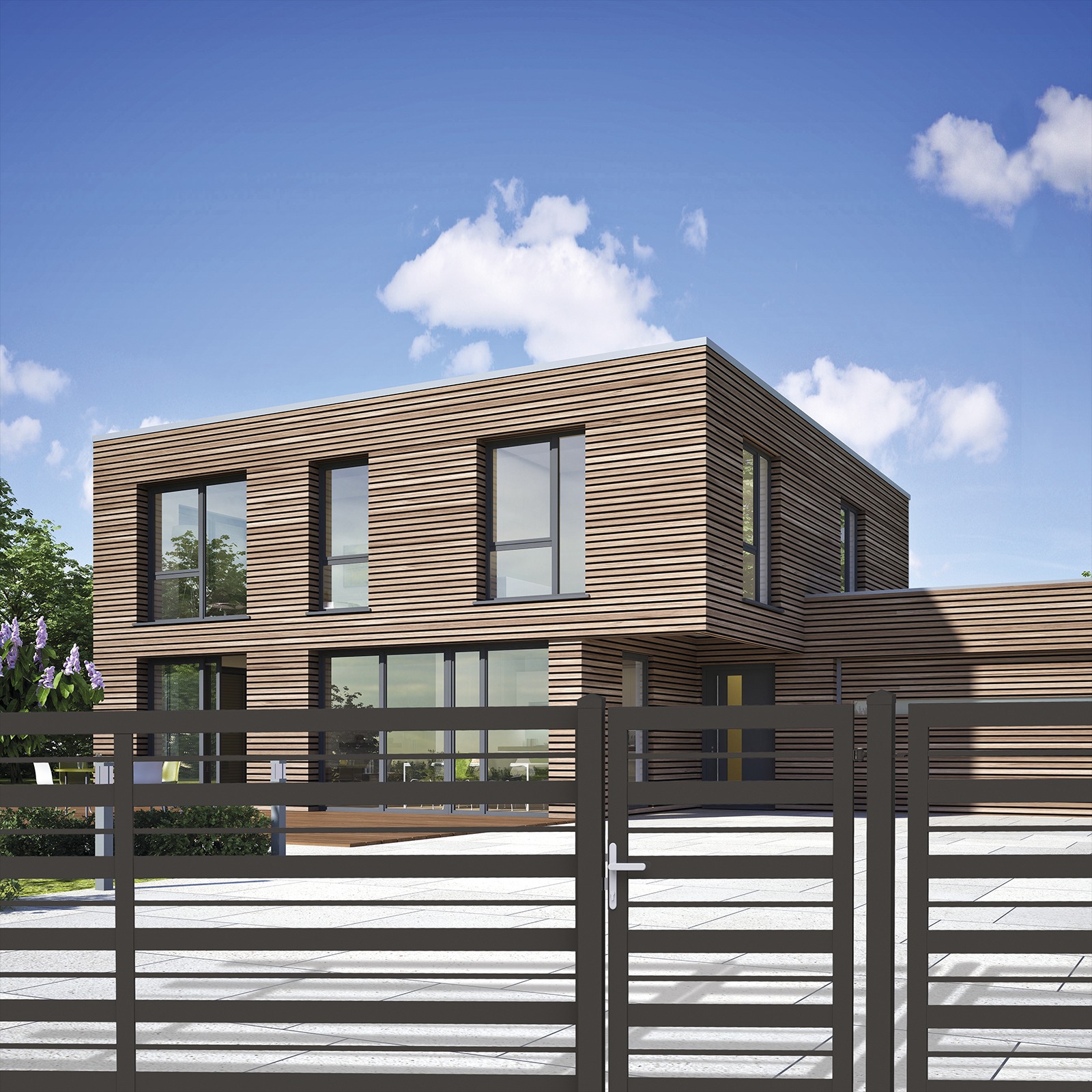 Nowoczesny dom z drewnianą elewacją i dużymi oknami PCV w Gdańsku, widziany zza metalowej bramy wjazdowej z poziomymi szczeblami.