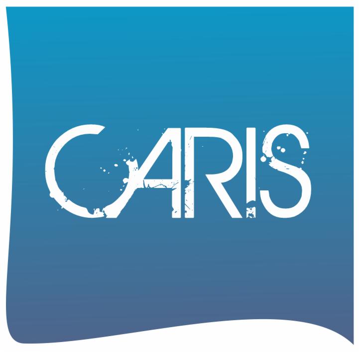 Logo firmy Caris w kolorze białym z efektem rozprysku farby na literach, na gradientowym niebieskim tle.