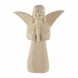 rekodzielosklep - Drewniana figurka anioła grającego na trąbce, rzeźbiona w jasnym drewnie, widoczna faktura dłuta.