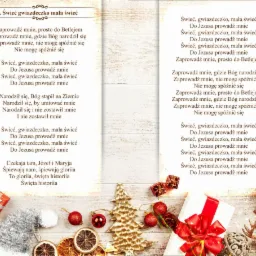 Świąteczna kartka z tekstem kolędy 'Świeć gwiazdeczko, mała świeć' otoczona dekoracjami: prezentem, bombkami, suszonymi pomarańczami i drewnianą gwiazdą.