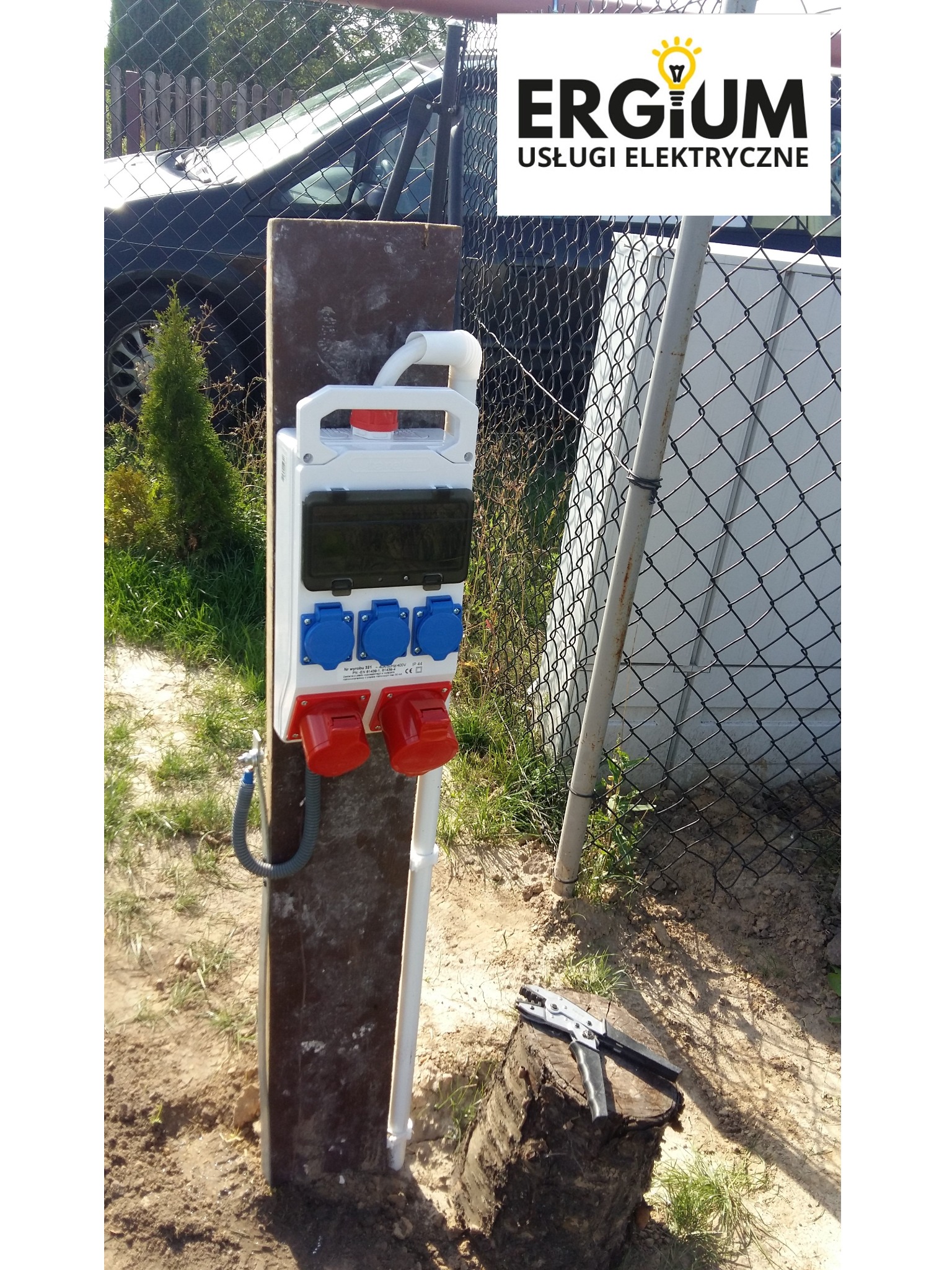 Podłączenie kabla pod złącze kablowe ZK oraz wykonanie rozdzielnicy budowlanej RB