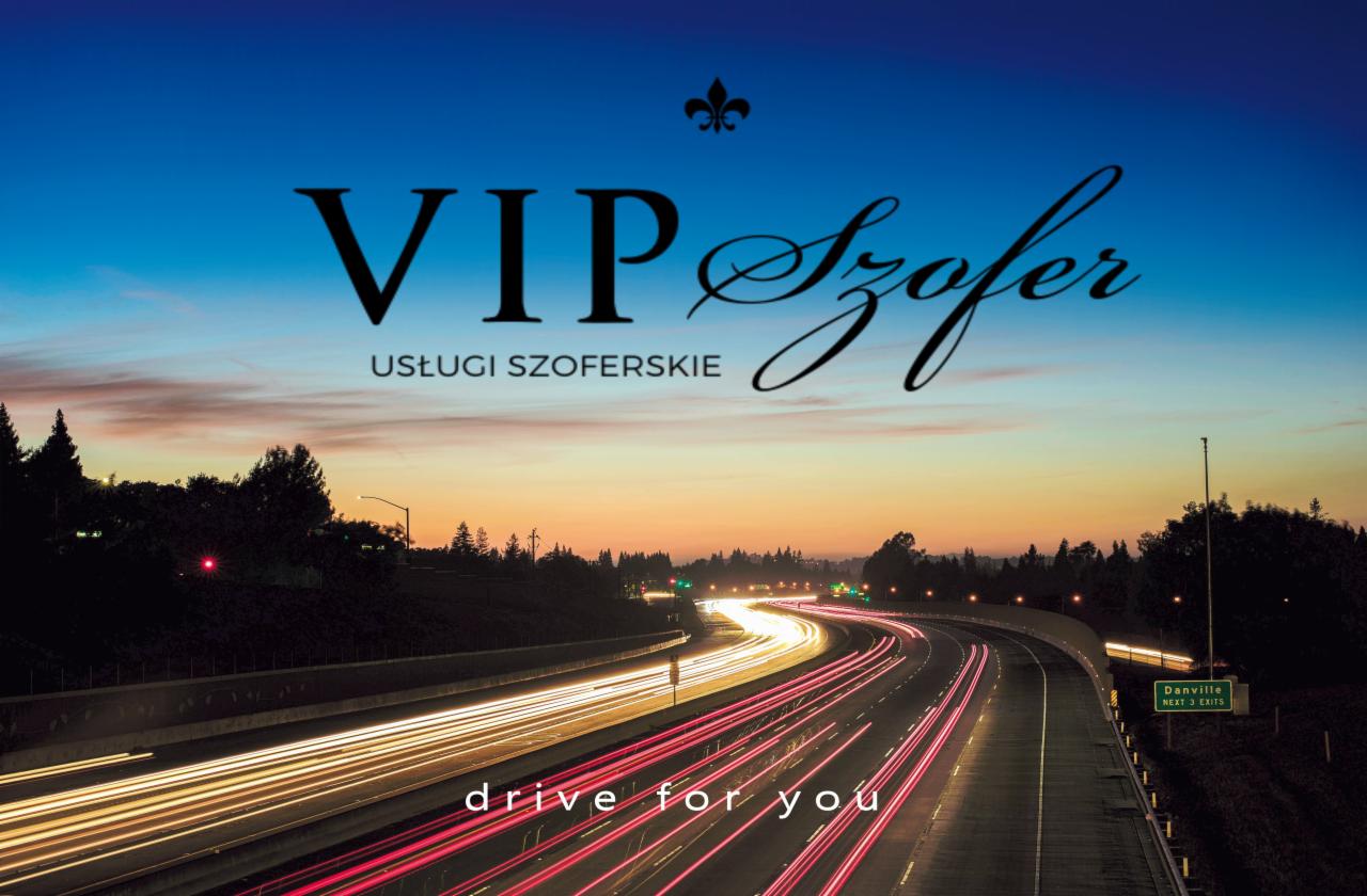 Logo firmy VIP Szofer z napisem 'drive for you' na tle nocnej autostrady z rozmazanymi światłami samochodów i zachodzącym słońcem.
