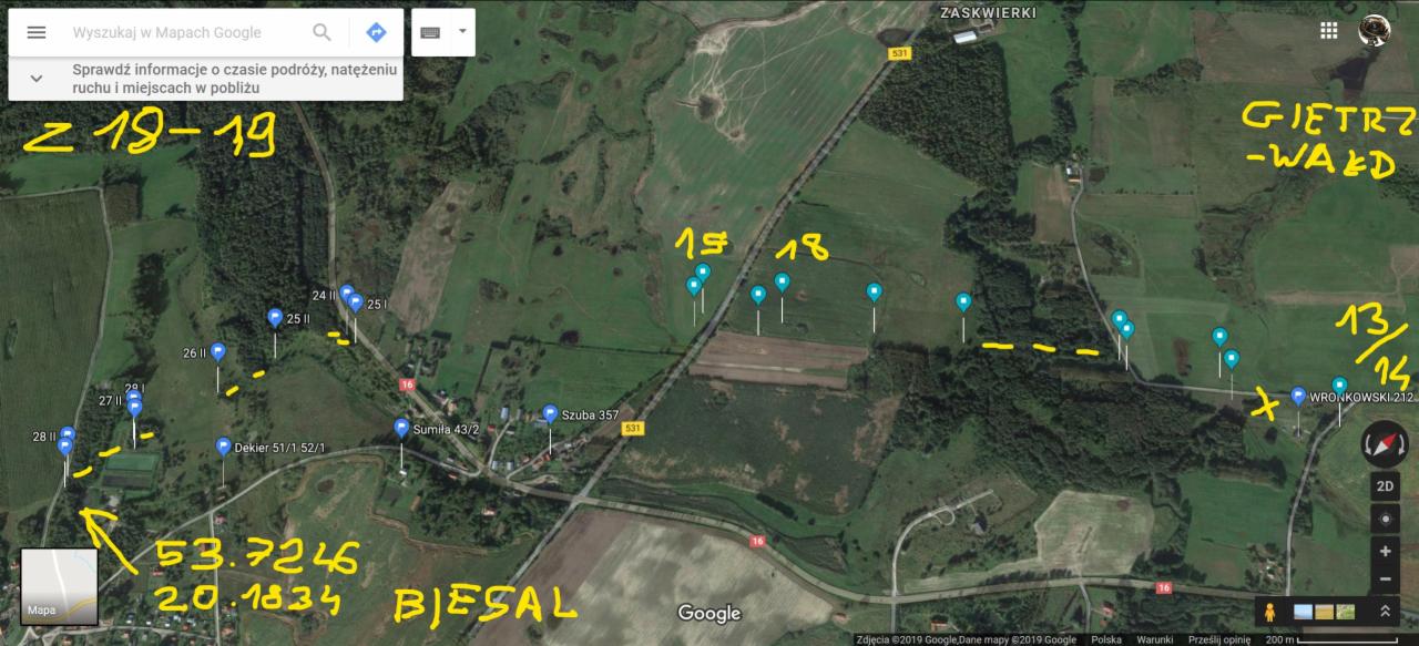 Zrzut ekranu mapy Google z zaznaczonymi punktami i odręcznymi notatkami dotyczącymi lokalizacji, prawdopodobnie planowanie trasy lub analiza terenu.